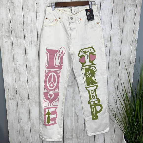 Levi’s Love Trip 501 90s Mid-Rise Button Fly Jean Stonewashed White Size 26/30 - Picture 2 of 13